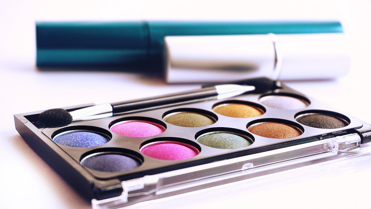 Cover image 2 for Halloween makeup trends: What’s hot on social right now?