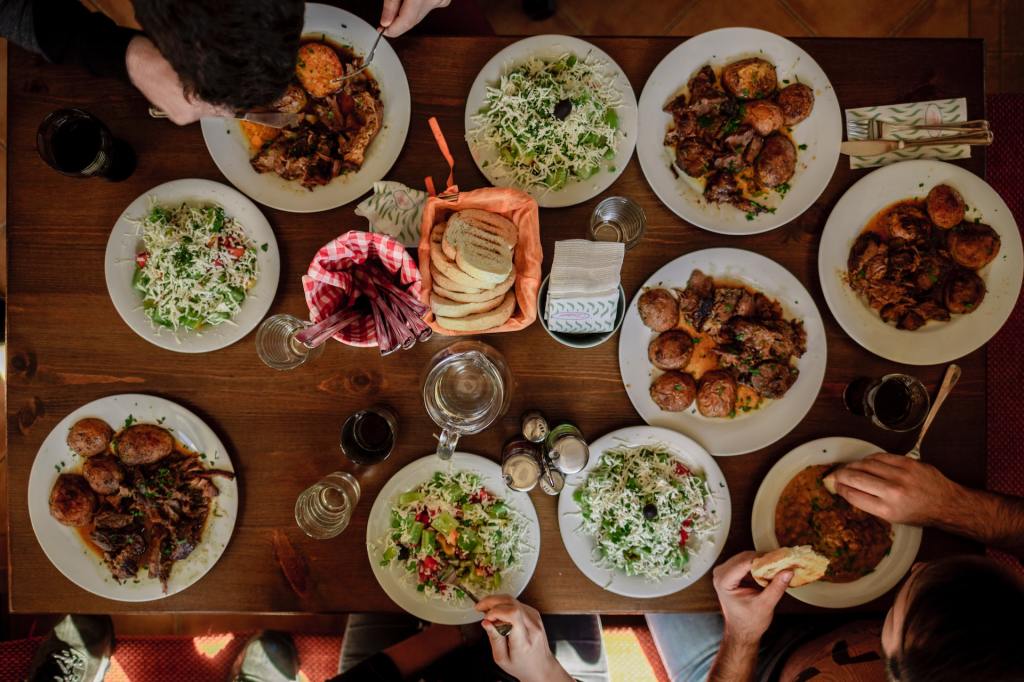 Inline image 3 for Pumpkin pie or apple? Consumers share their Thanksgiving “this or that”