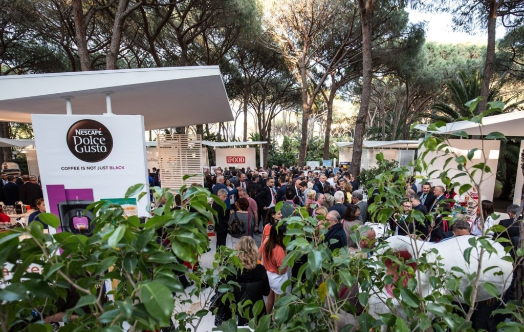Foto dei partecipanti al Giardino degli Sponsor de Linkontro