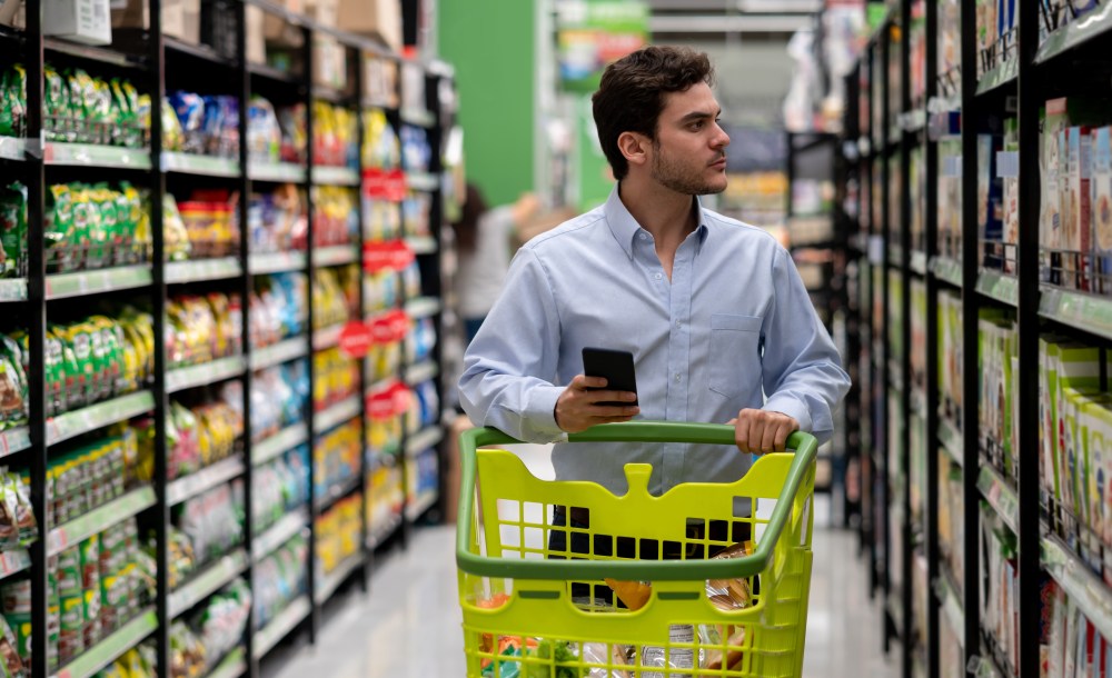Shopper and phone with cart