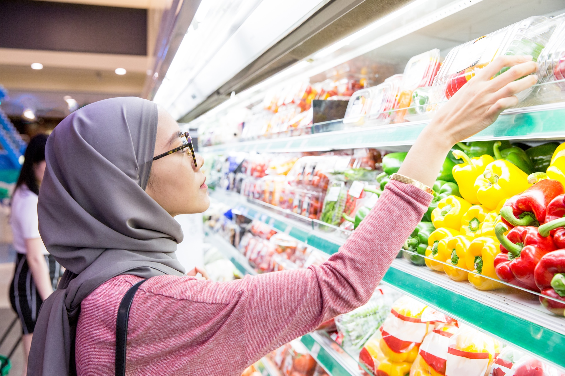 Cover image 1 for Shopper Trends 2024: How shoppers in Asia are redefining grocery shopping
