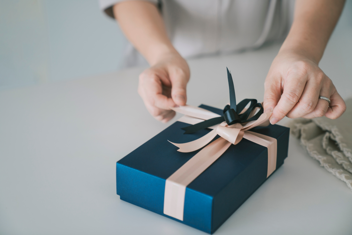 Cover image 1 for Gifts, Gadgets, and Glam: What’s Driving Holiday 2025 Shopping