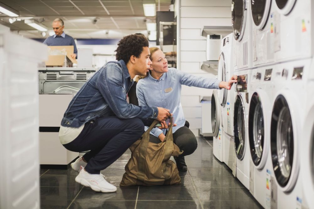 Immagine hero di Il Barometro dei Consumi di NIQ: nel primo trimestre 2024 le famiglie italiane hanno speso 45,8 miliardi di euro in beni di consumo